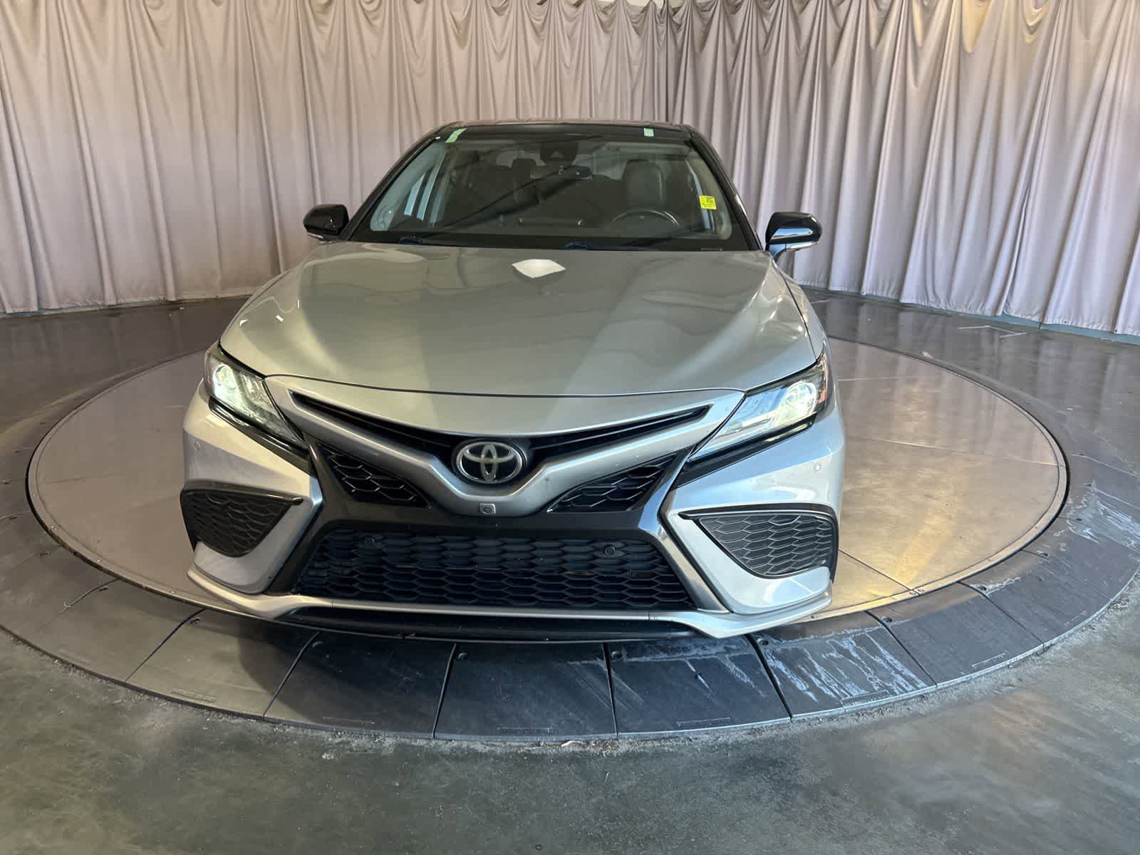 Used 2021 Toyota Camry XSE w/ Navigation Package FWD image 2