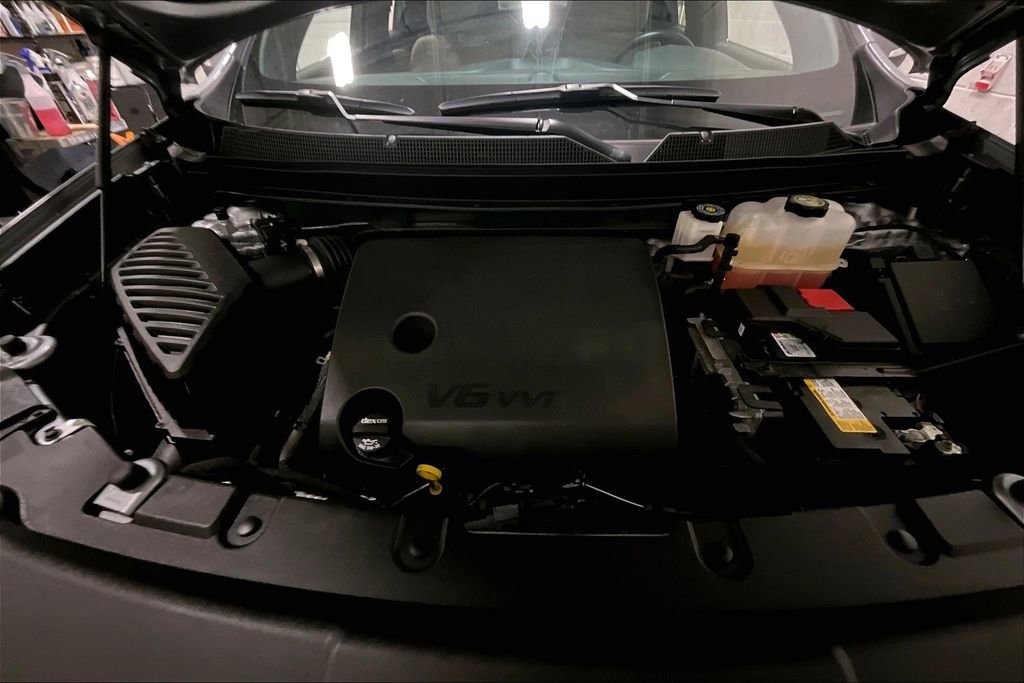 Used 2023 Chevrolet Traverse LS w/ Safety Package image 29