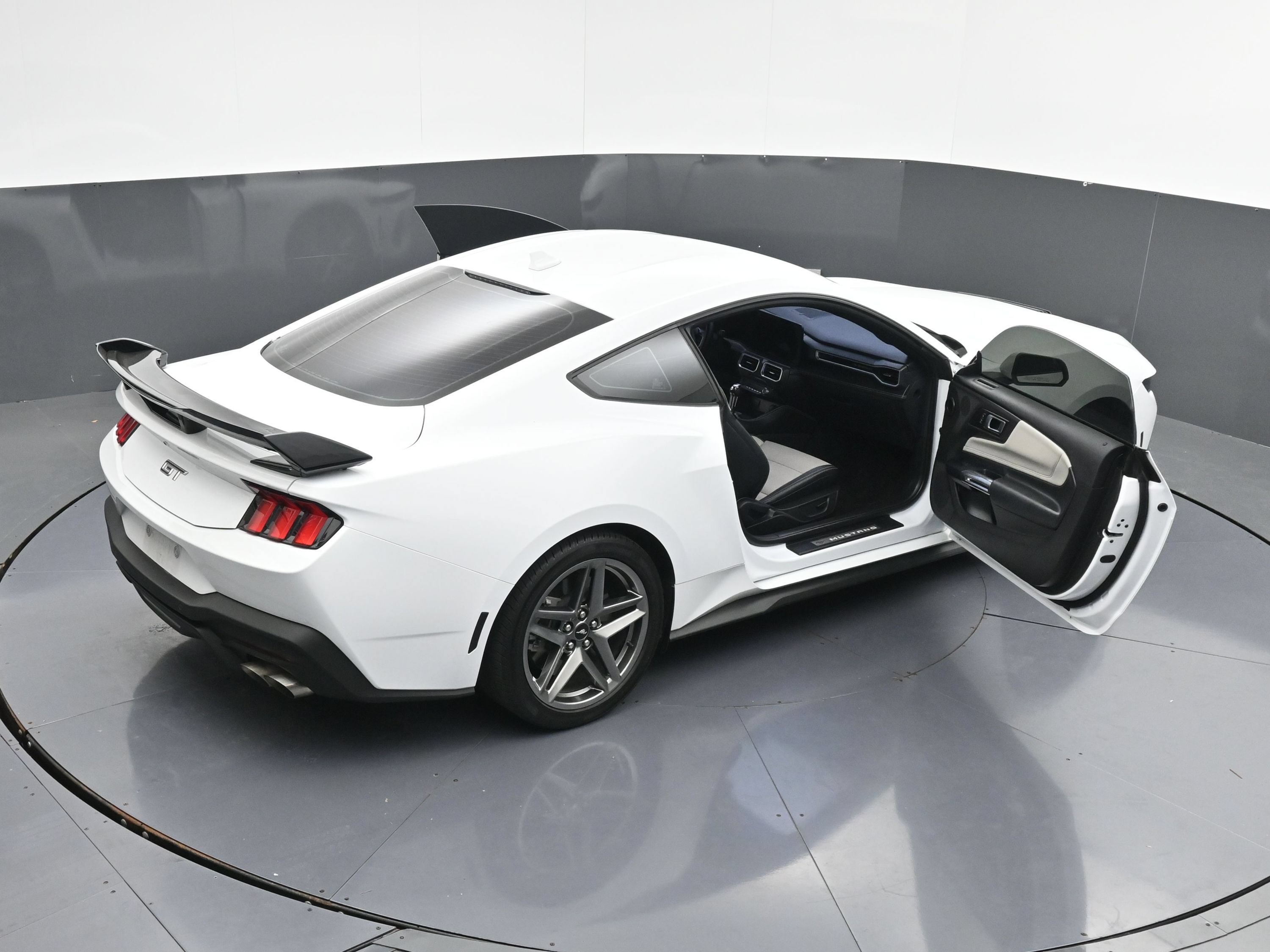 Used 2025 Ford Mustang GT Premium RWD image 47