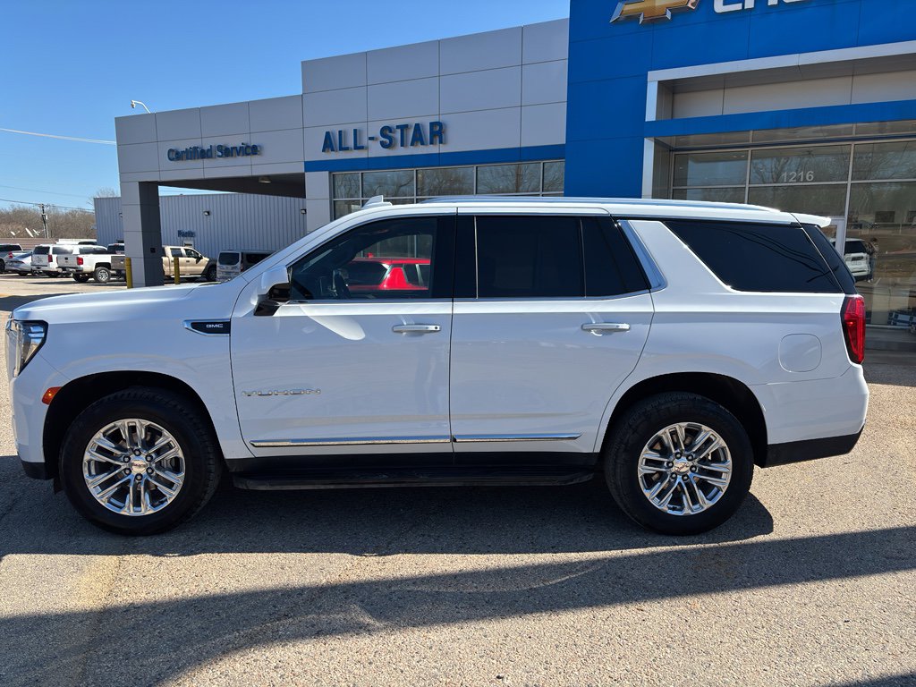 Used 2024 GMC Yukon SLT image 3