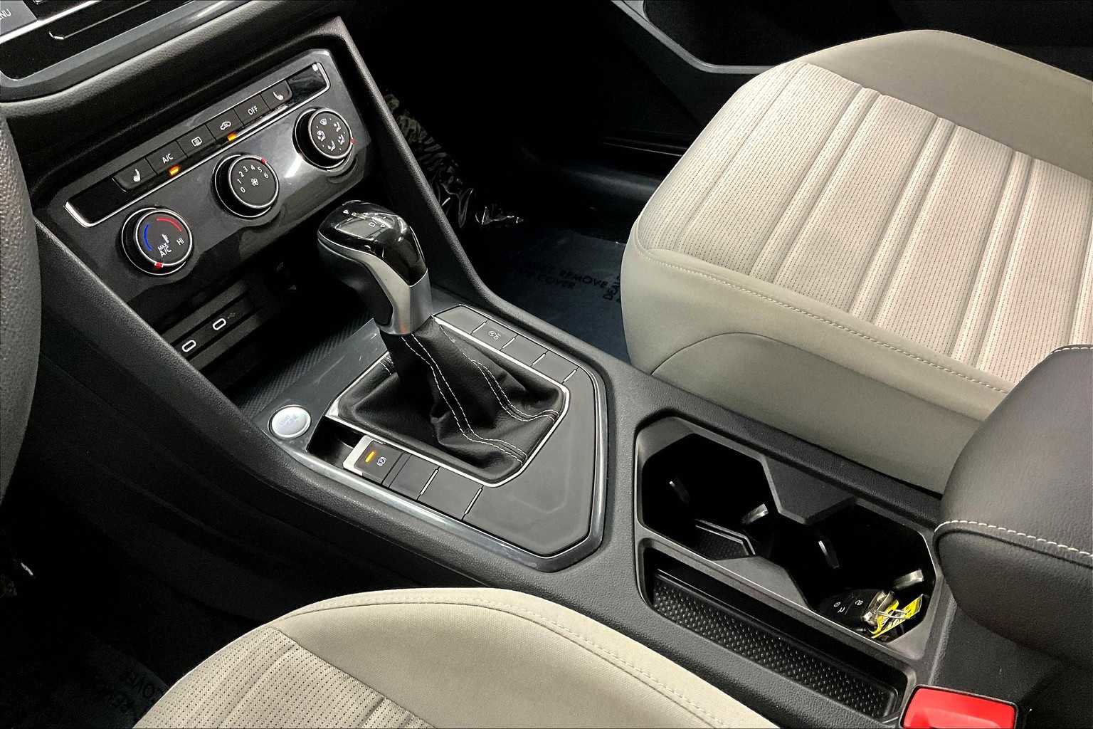 Used 2022 Volkswagen Tiguan S image 19