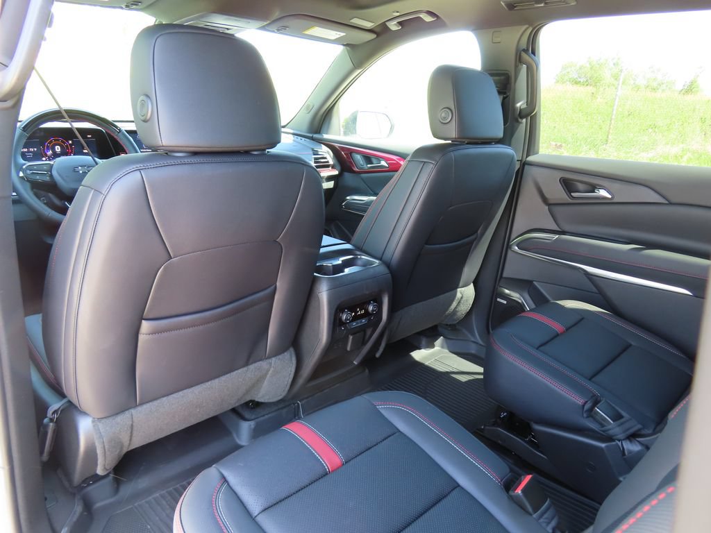 New 2026 Chevrolet Traverse RS w/ LPO, Floor Liner Package AWD/4WD image 23