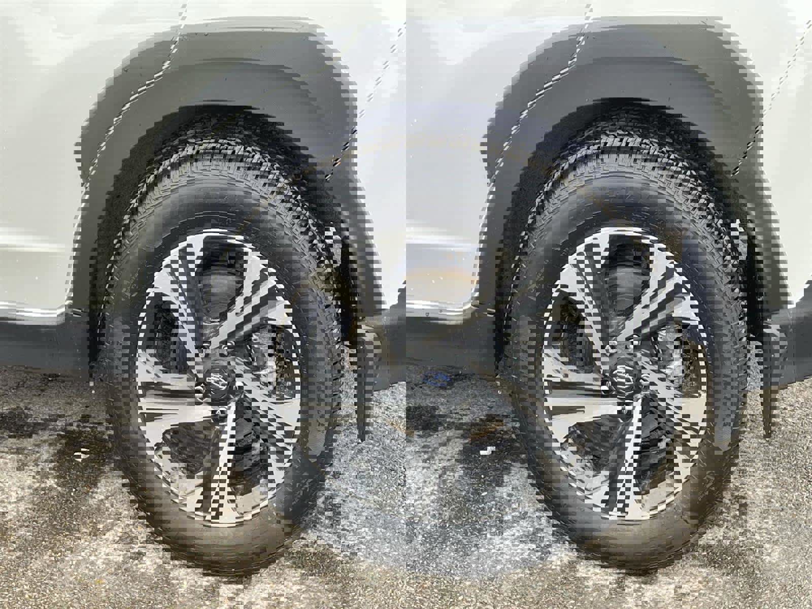 Used 2024 Subaru Crosstrek 2.0i Premium image 11