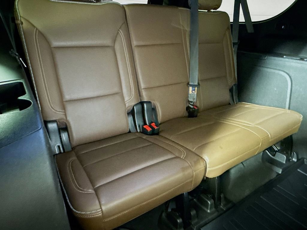 Used 2021 Chevrolet Suburban High Country image 27