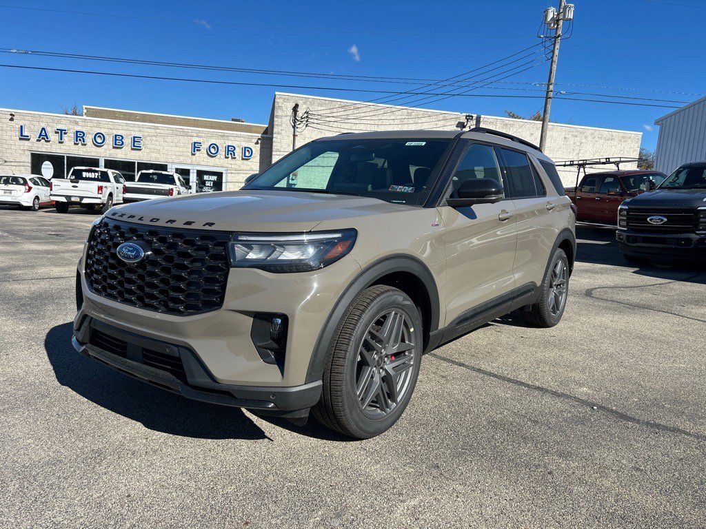 New 2026 Ford Explorer ST-Line w/ ST-Line Street Pack