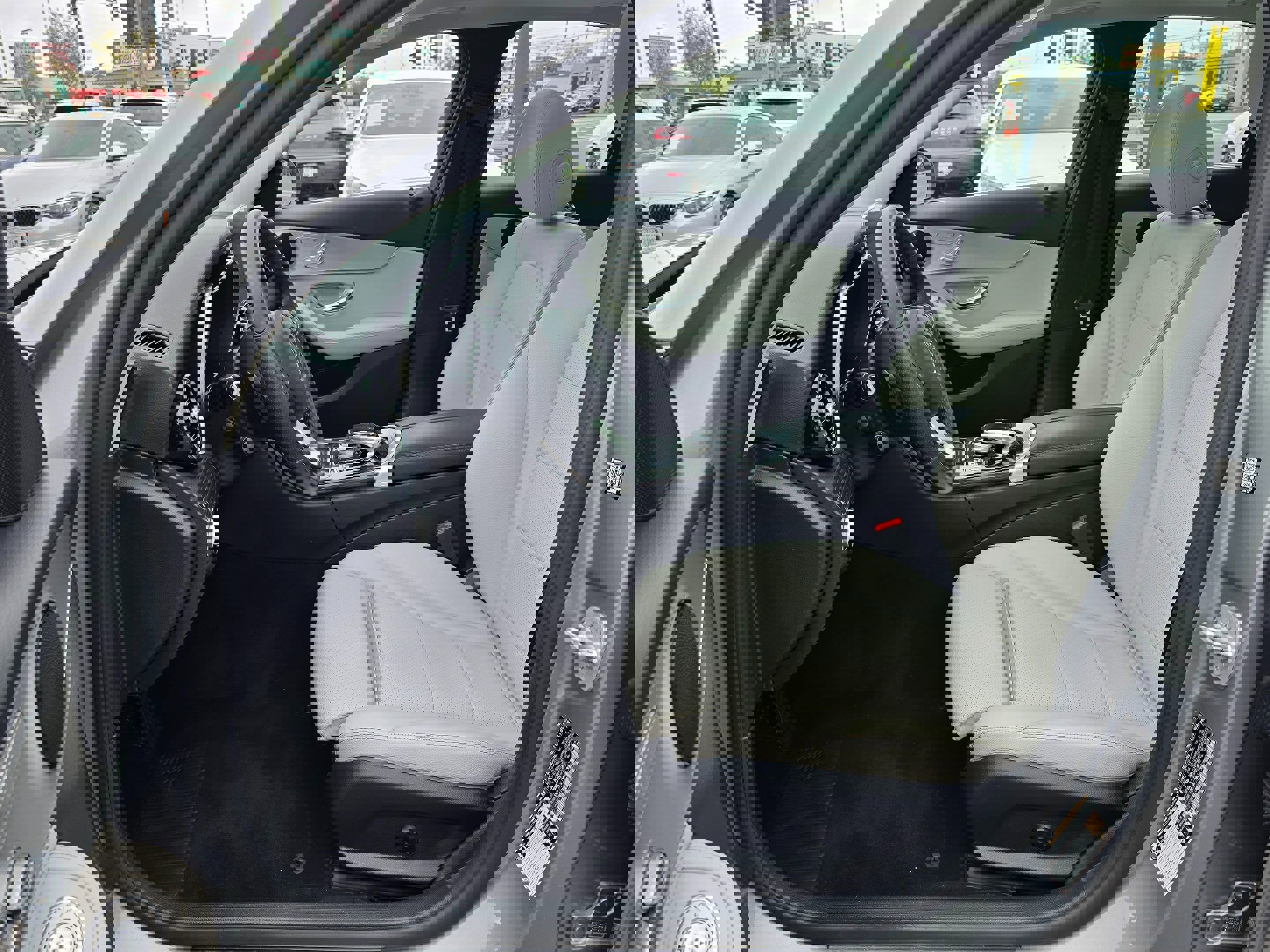 Used 2016 Mercedes-Benz C 350e Sedan w/ Multimedia Package image 15