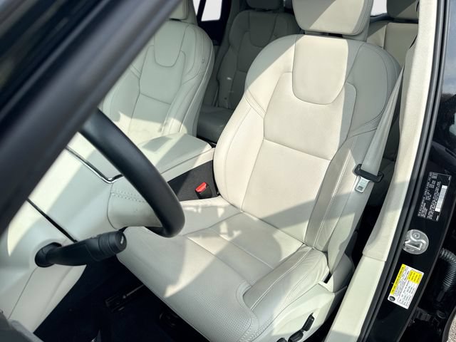 Certified 2024 Volvo XC90 B6 Ultimate w/ Lounge Package AWD/4WD image 17