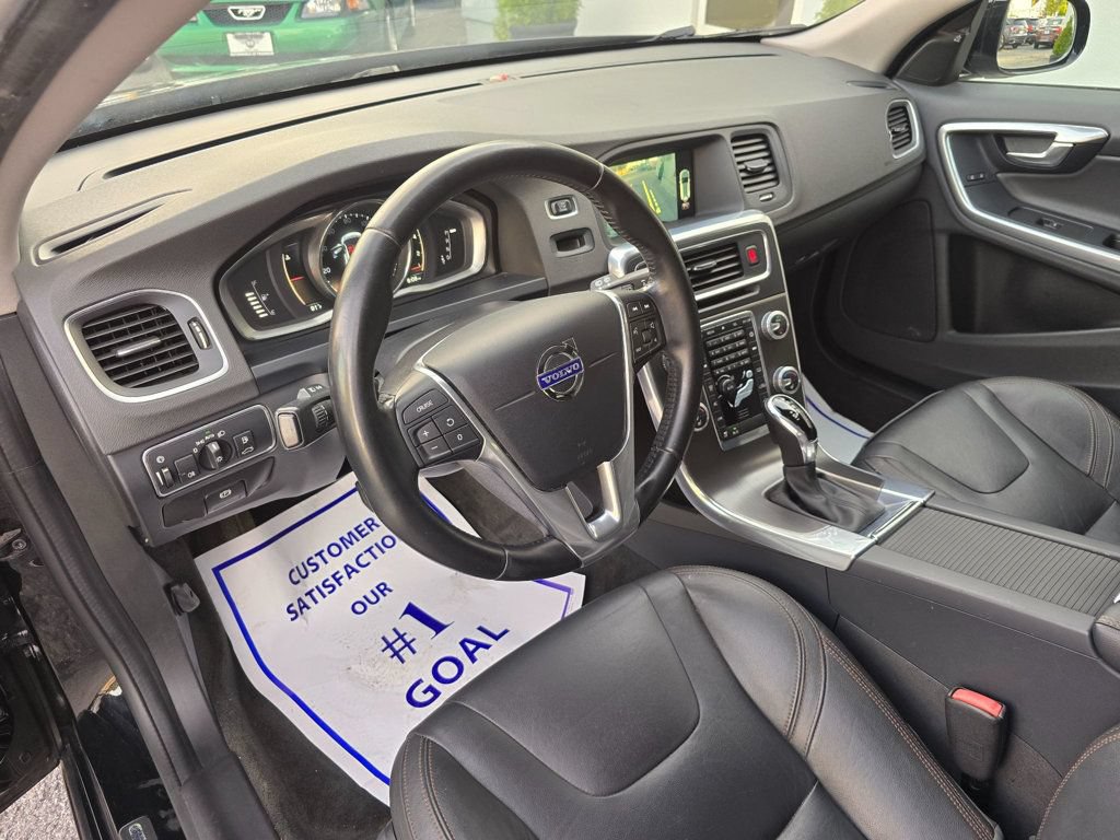 Used 2016 Volvo V60 T5 Cross Country AWD/4WD image 10