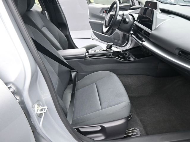 Used 2024 Toyota Prius LE image 37