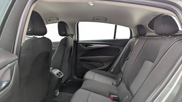 Used 2018 Buick Regal Preferred w/ Driver Confidence Package #1 FWD image 13