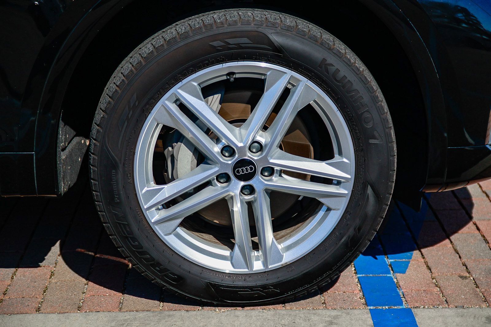 Certified 2024 Audi Q5 e Premium image 9