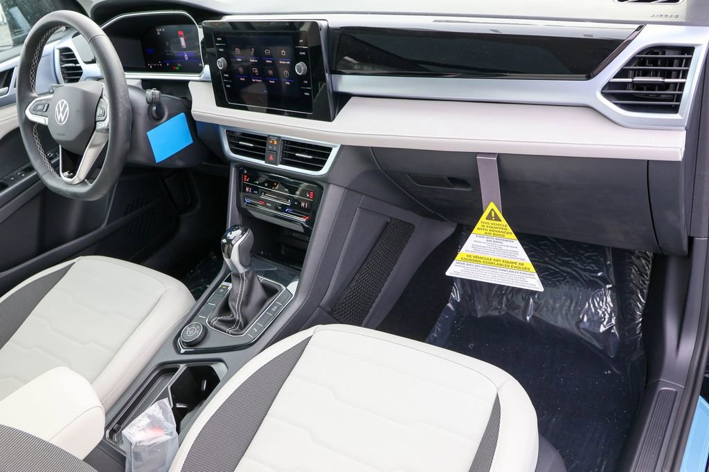 Used 2025 Volkswagen Taos SE image 35