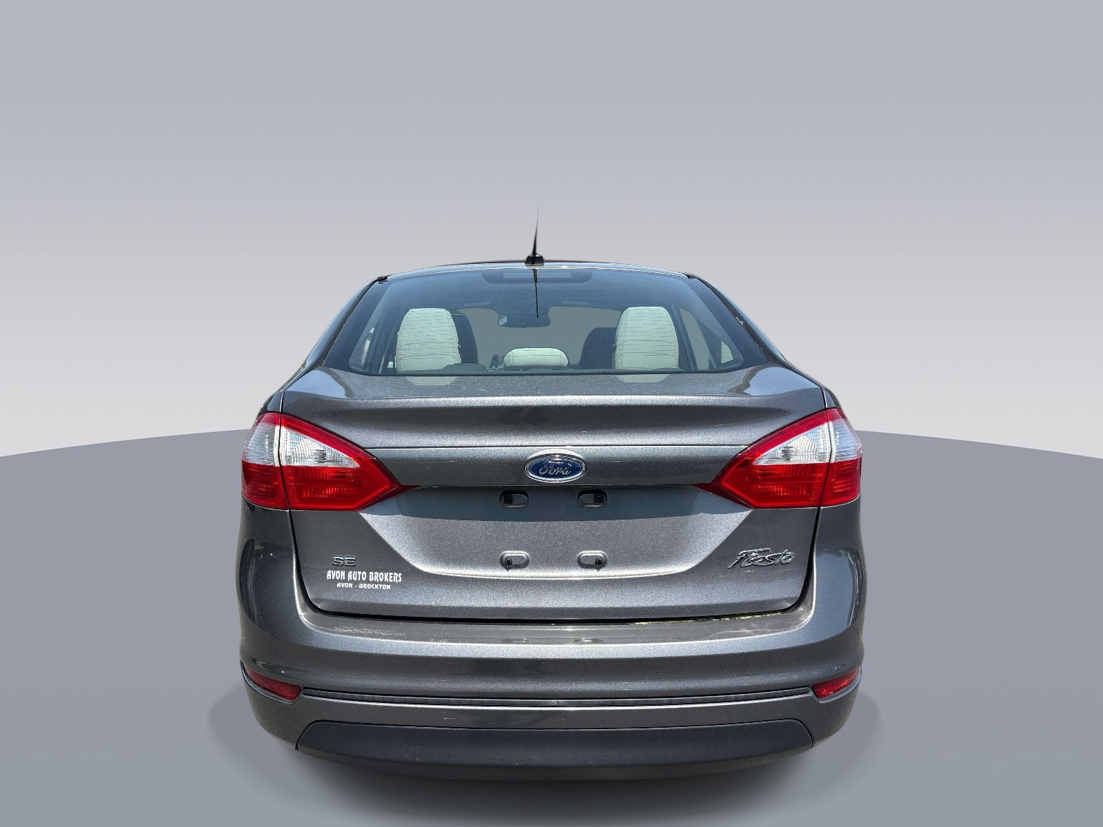 Used 2014 Ford Fiesta SE FWD image 4