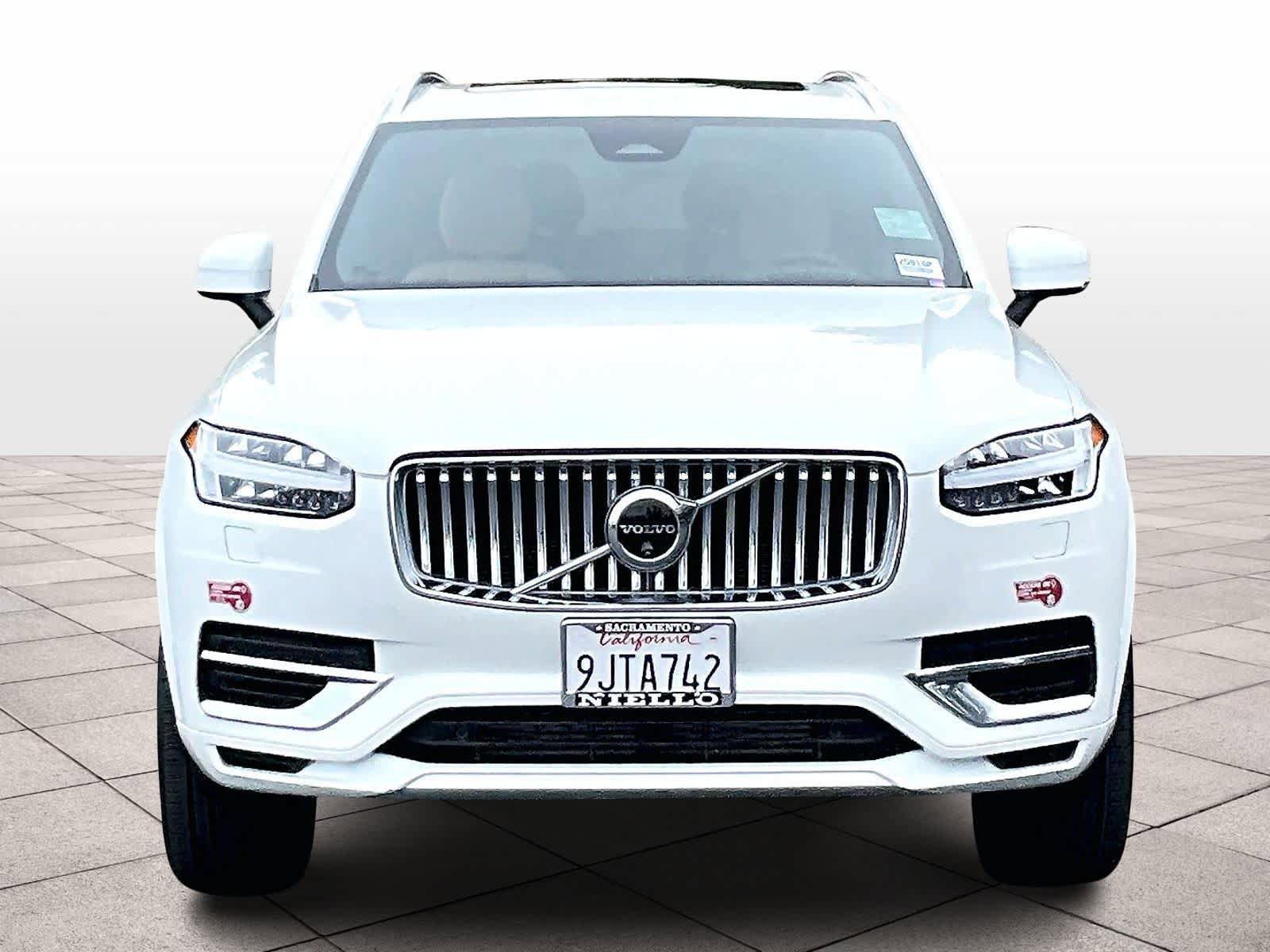 Used 2024 Volvo XC90 T8 Ultimate w/ Protection Package Premier AWD/4WD image 3