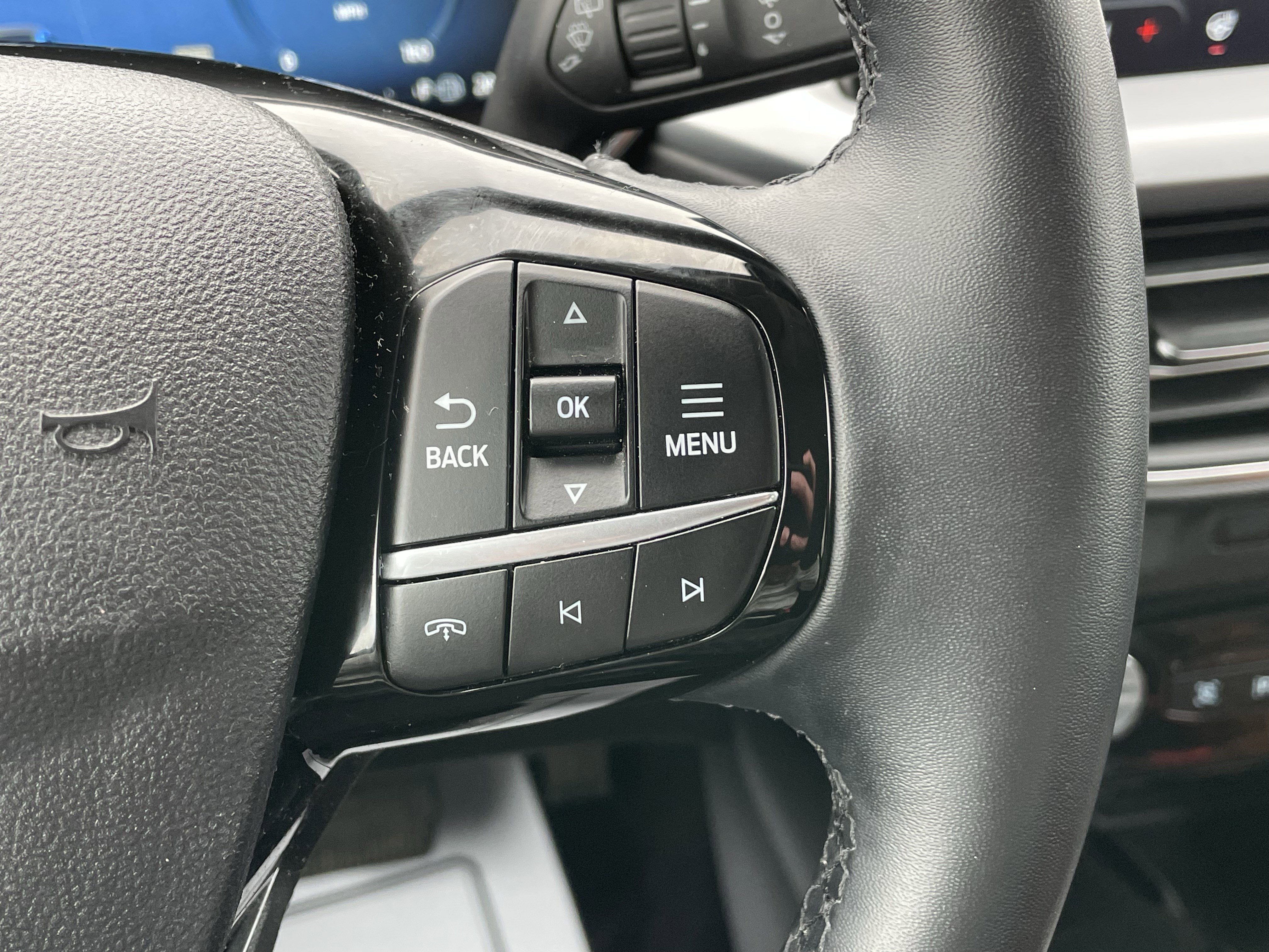 Used 2024 Ford Escape Platinum image 19