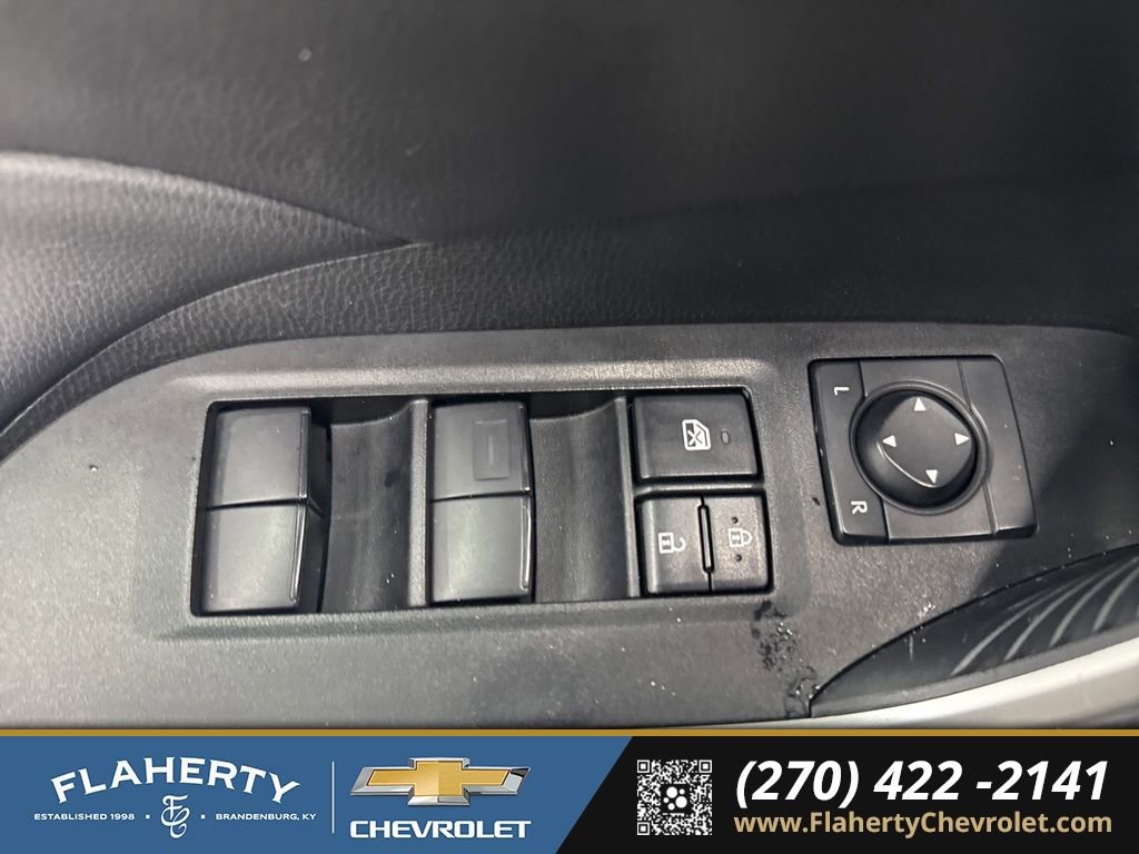 Used 2024 Toyota RAV4 LE image 19