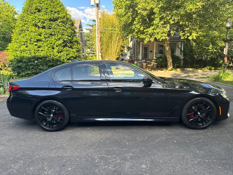 Used 2022 BMW M550i xDrive AWD/4WD image 6