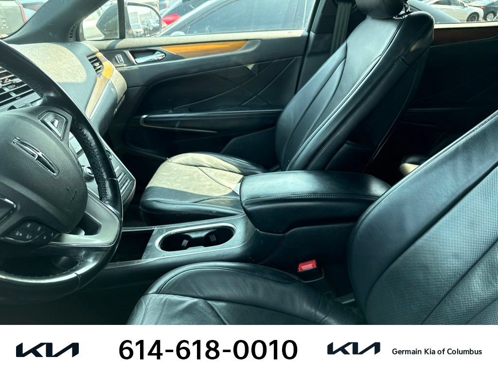 Used 2017 Lincoln MKC Reserve FWD image 9