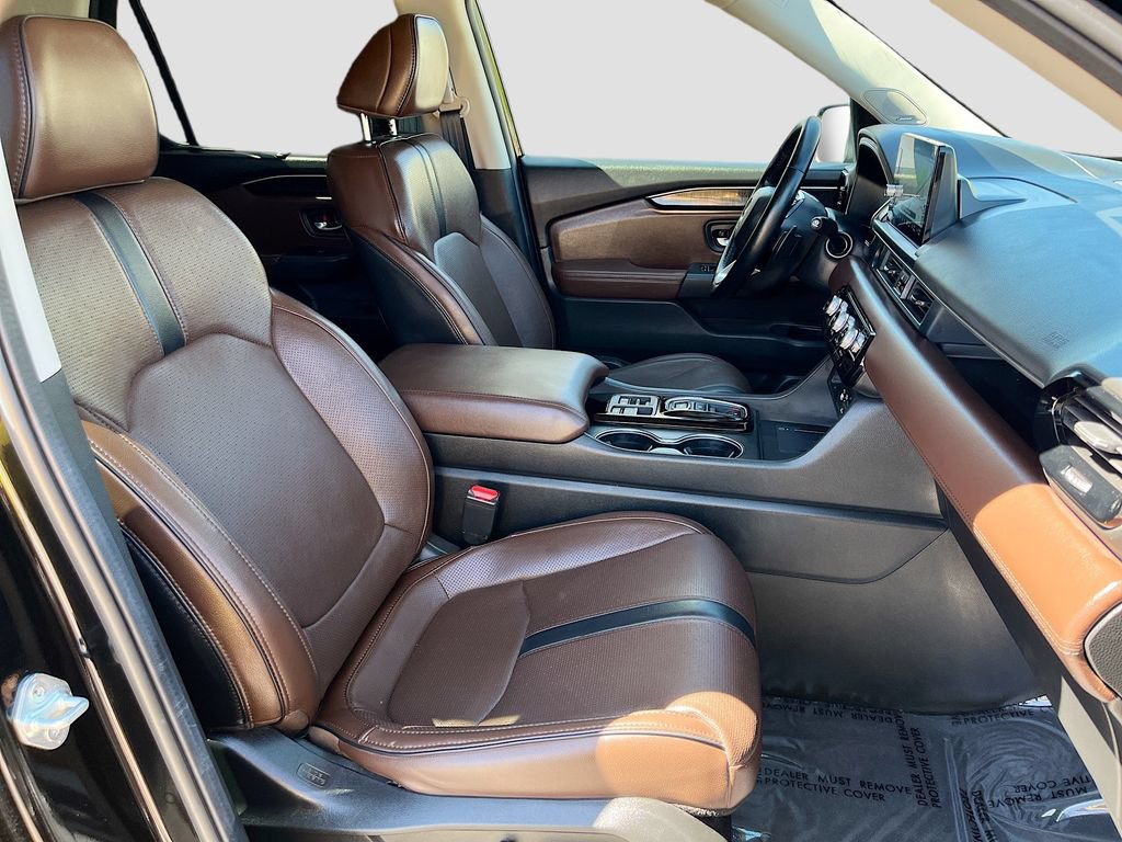 Used 2025 Honda Pilot Elite image 31