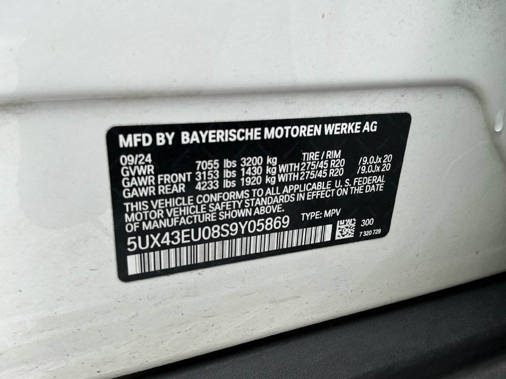 Used 2025 BMW X5 xDrive50e AWD/4WD image 30
