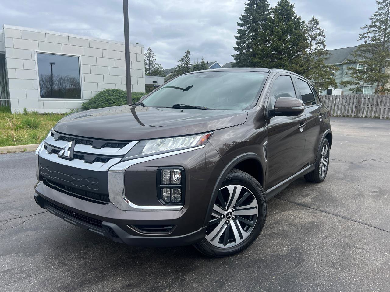 Used 2021 Mitsubishi Outlander Sport SE AWD/4WD image 1