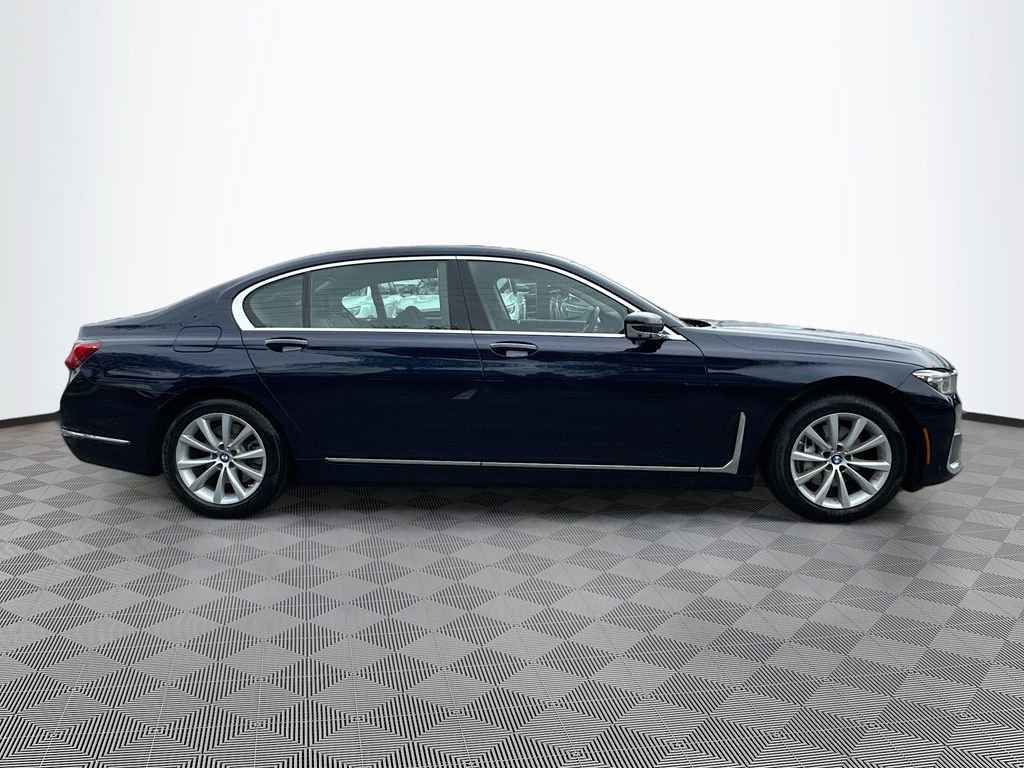 Used 2022 BMW 740i xDrive w/ Luxury Rear Seating Package image 5