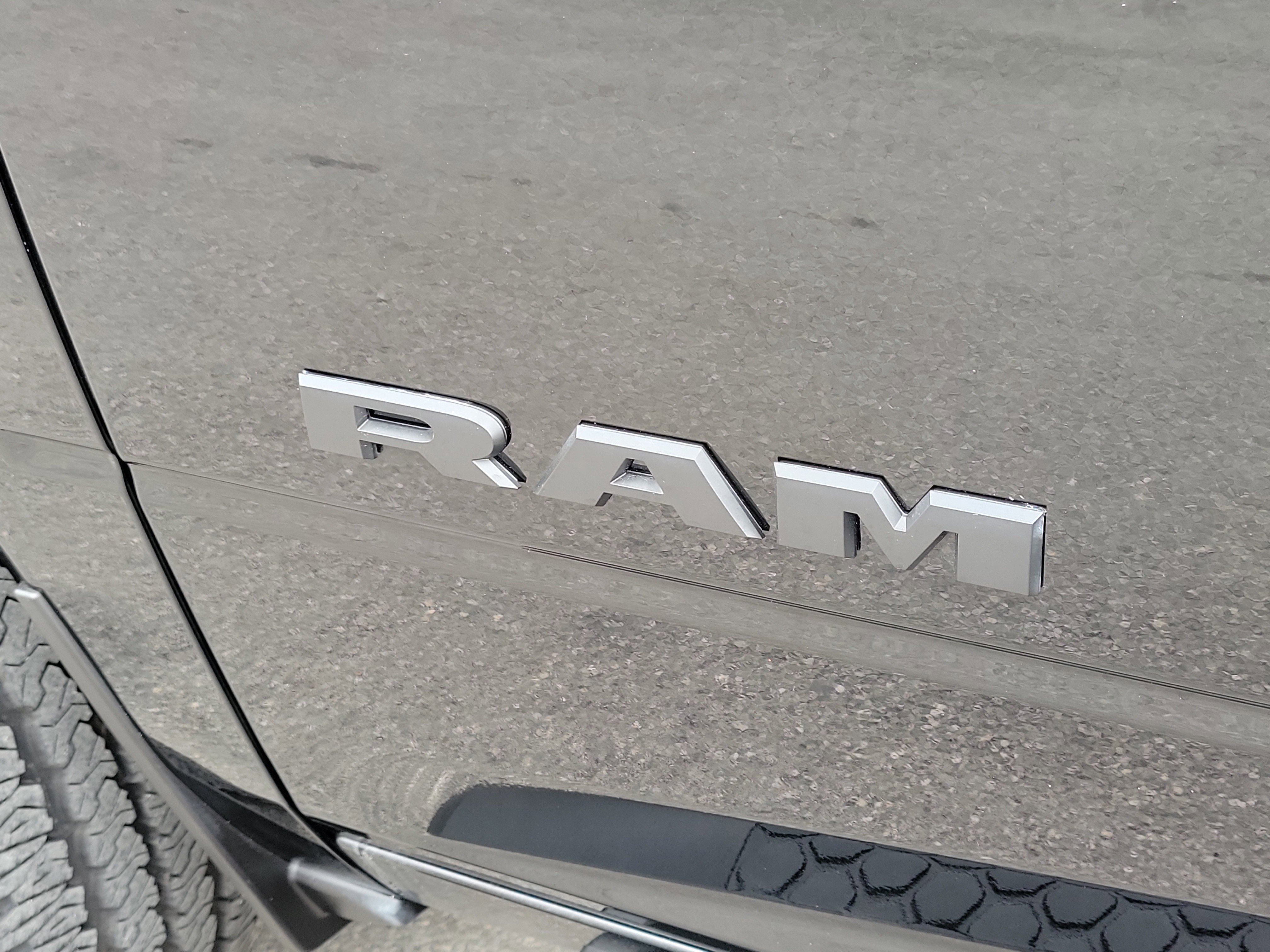 Used 2024 RAM 2500 Laramie w/ Night Edition image 26