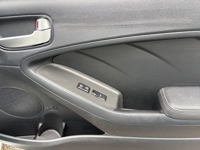 Used 2017 Kia Forte LX FWD image 32