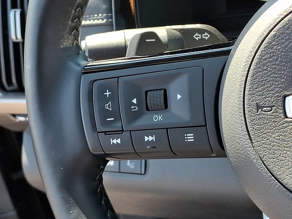Used 2025 Nissan Pathfinder Platinum w/ Cargo Package AWD/4WD image 22