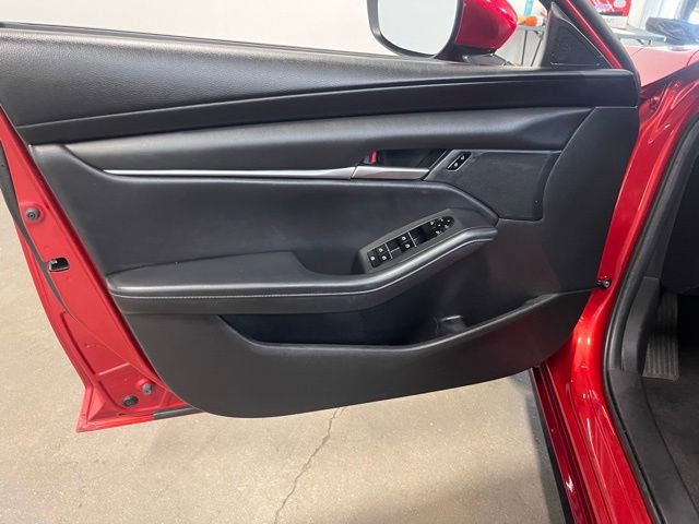 Used 2021 MAZDA MAZDA3 s image 24