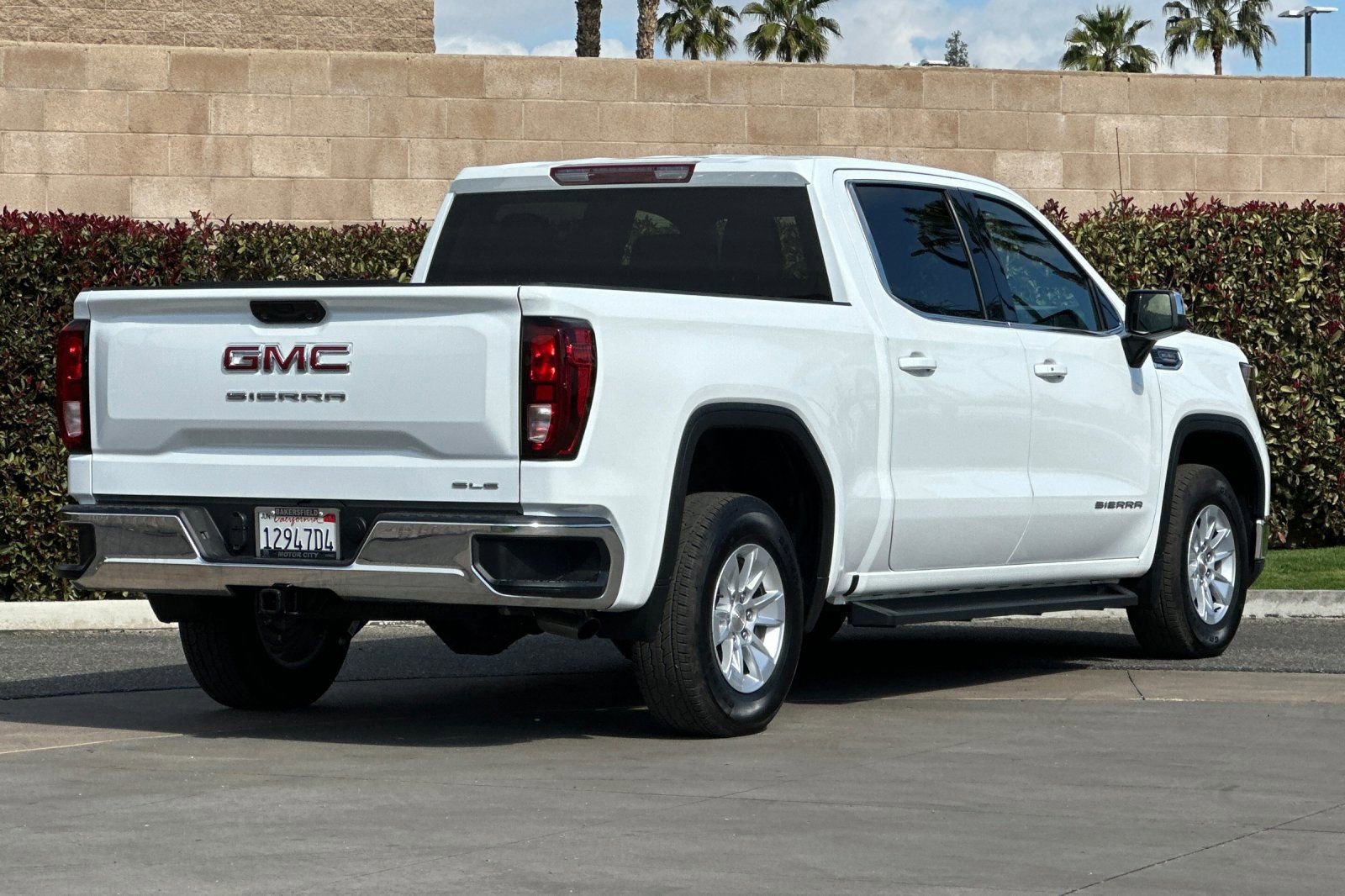 Certified 2024 GMC Sierra 1500 SLE image 4