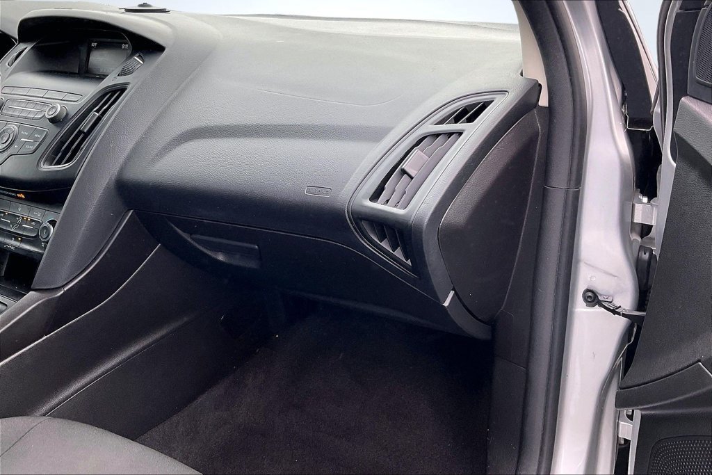 Used 2018 Ford Focus SE FWD image 27