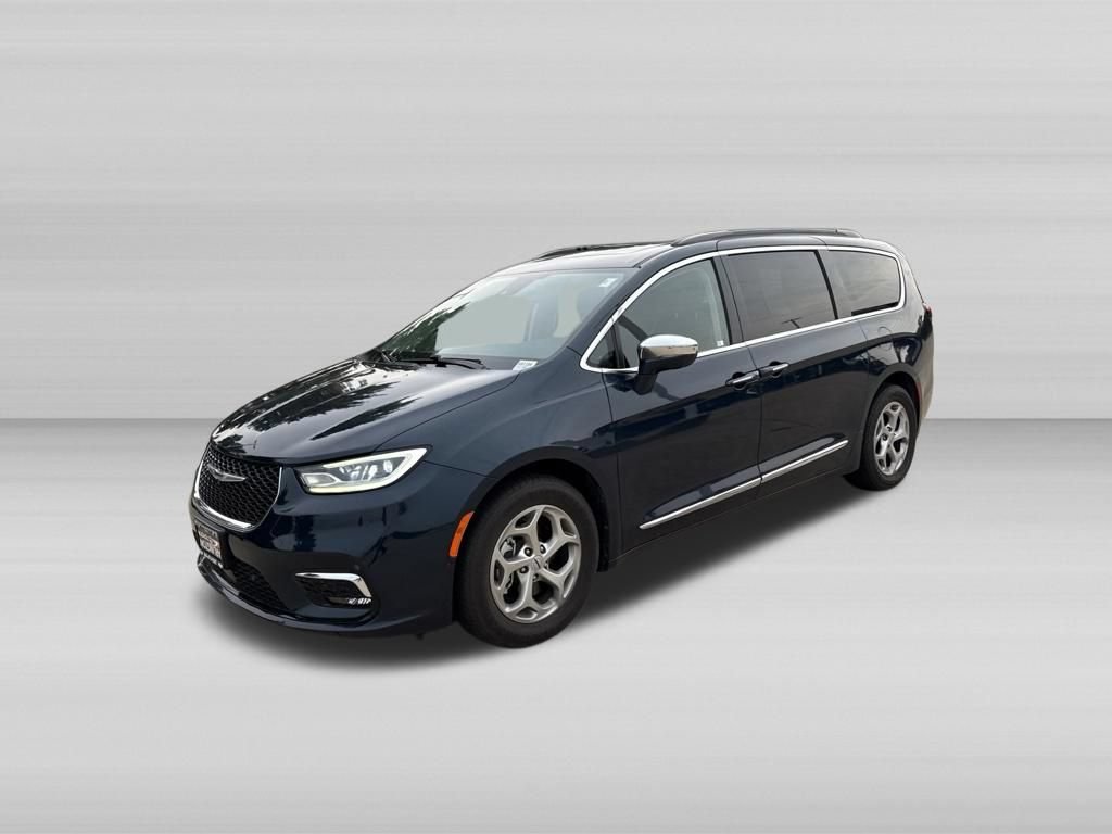 Used 2022 Chrysler Pacifica Limited w/ Uconnect Theater Family Group FWD image 10