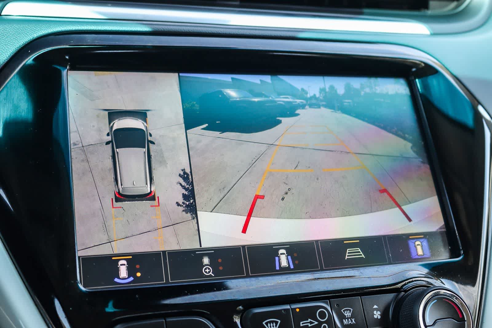 Used 2020 Chevrolet Bolt Premier w/ Infotainment Package FWD image 24