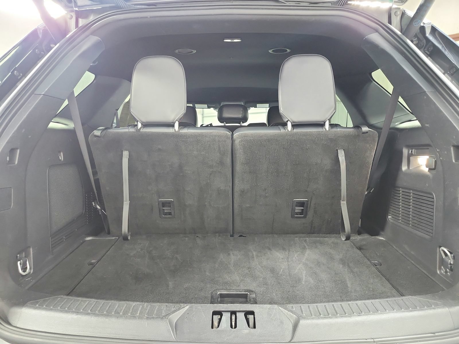 Used 2025 Ford Explorer ST-Line w/ ST-Line Street Pack AWD/4WD image 43
