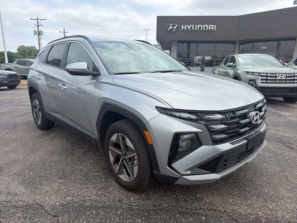 Used 2025 Hyundai Tucson SEL AWD/4WD image 3