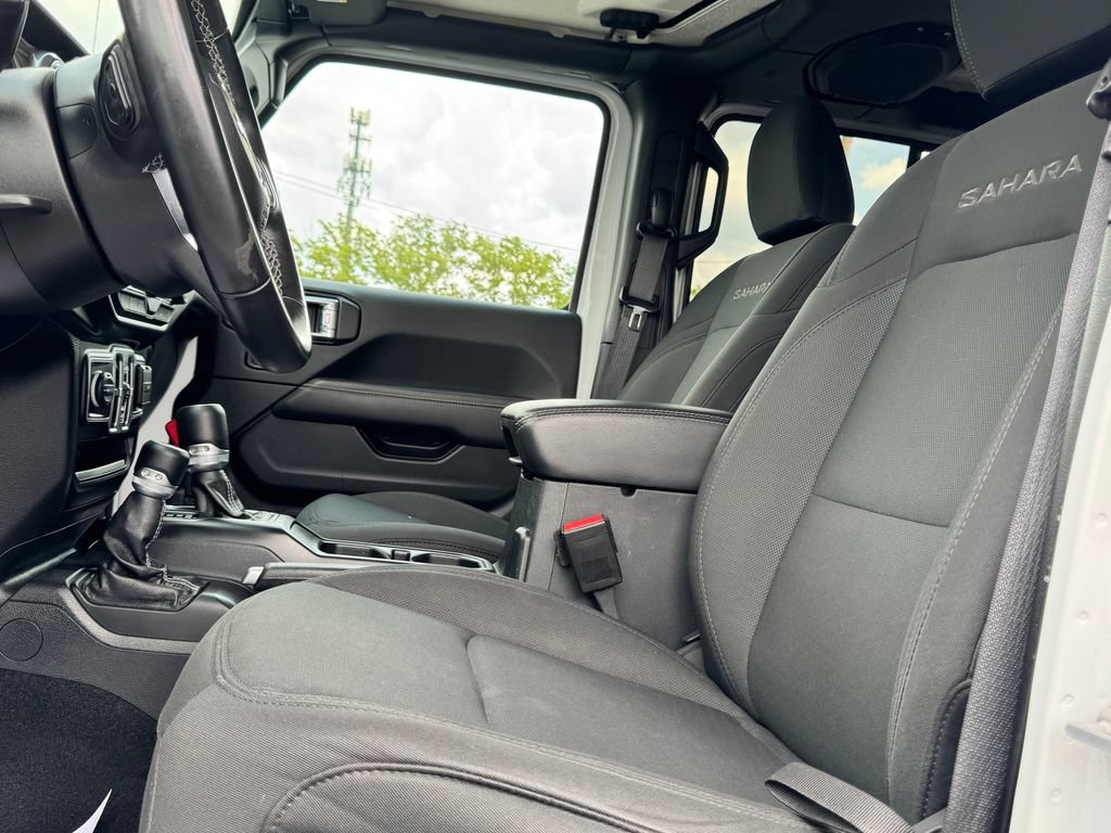 Used 2021 Jeep Wrangler Unlimited Sahara w/ Uconnect 4C Nav & Sound Group AWD/4WD image 19