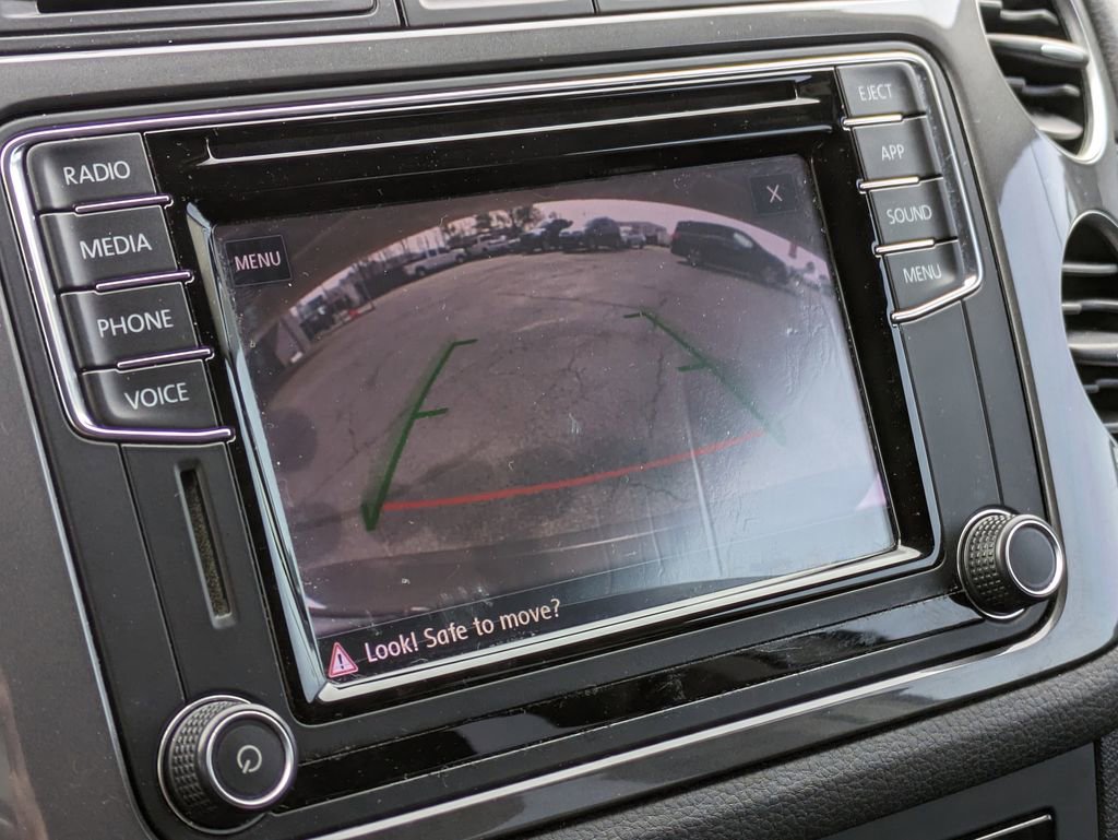 Used 2017 Volkswagen Tiguan Limited w/ Premium Package image 21