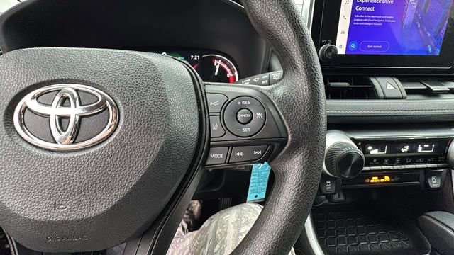 Used 2024 Toyota RAV4 LE image 17