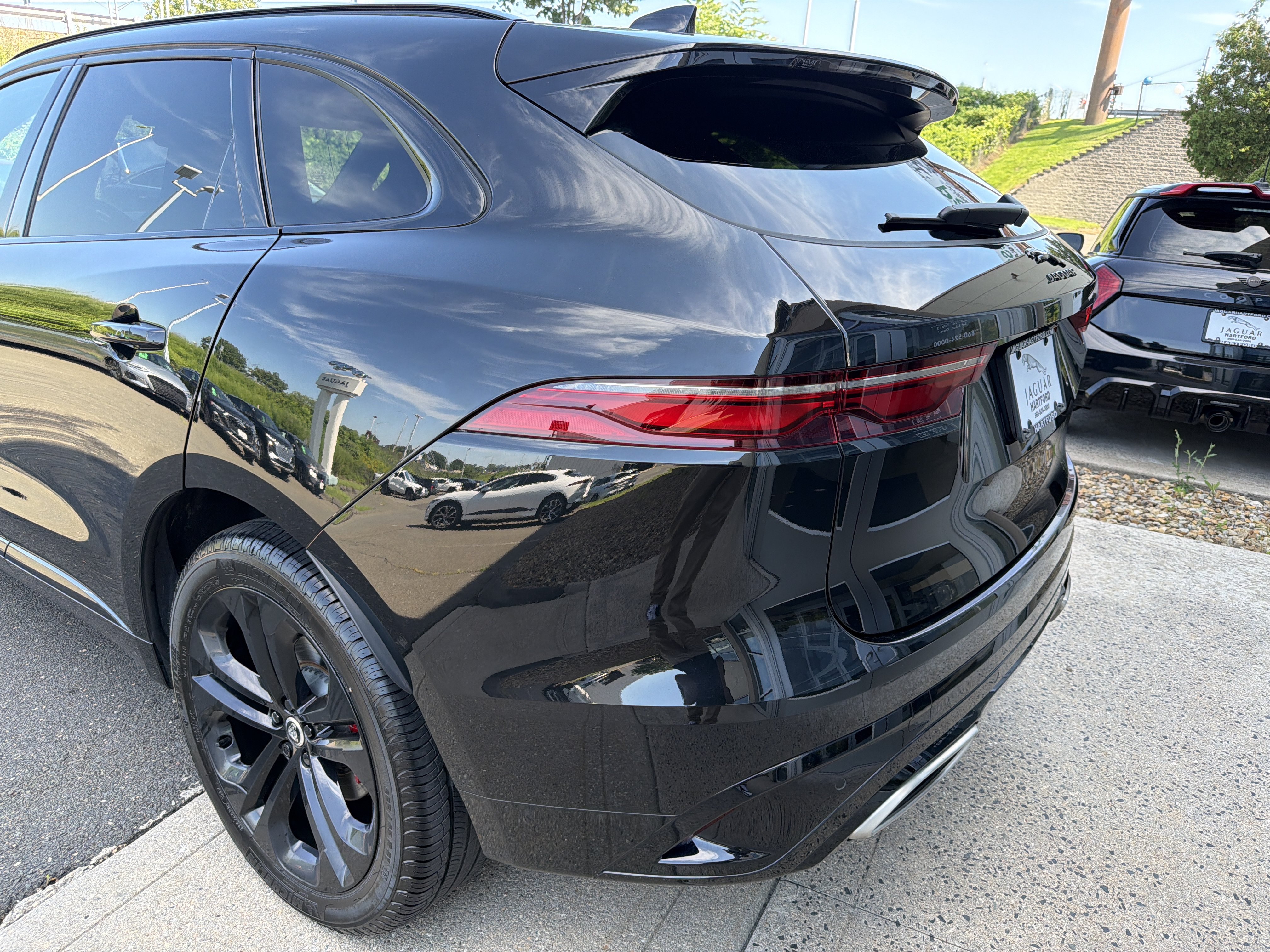 Used 2024 Jaguar F-PACE R-Dynamic S AWD/4WD image 14