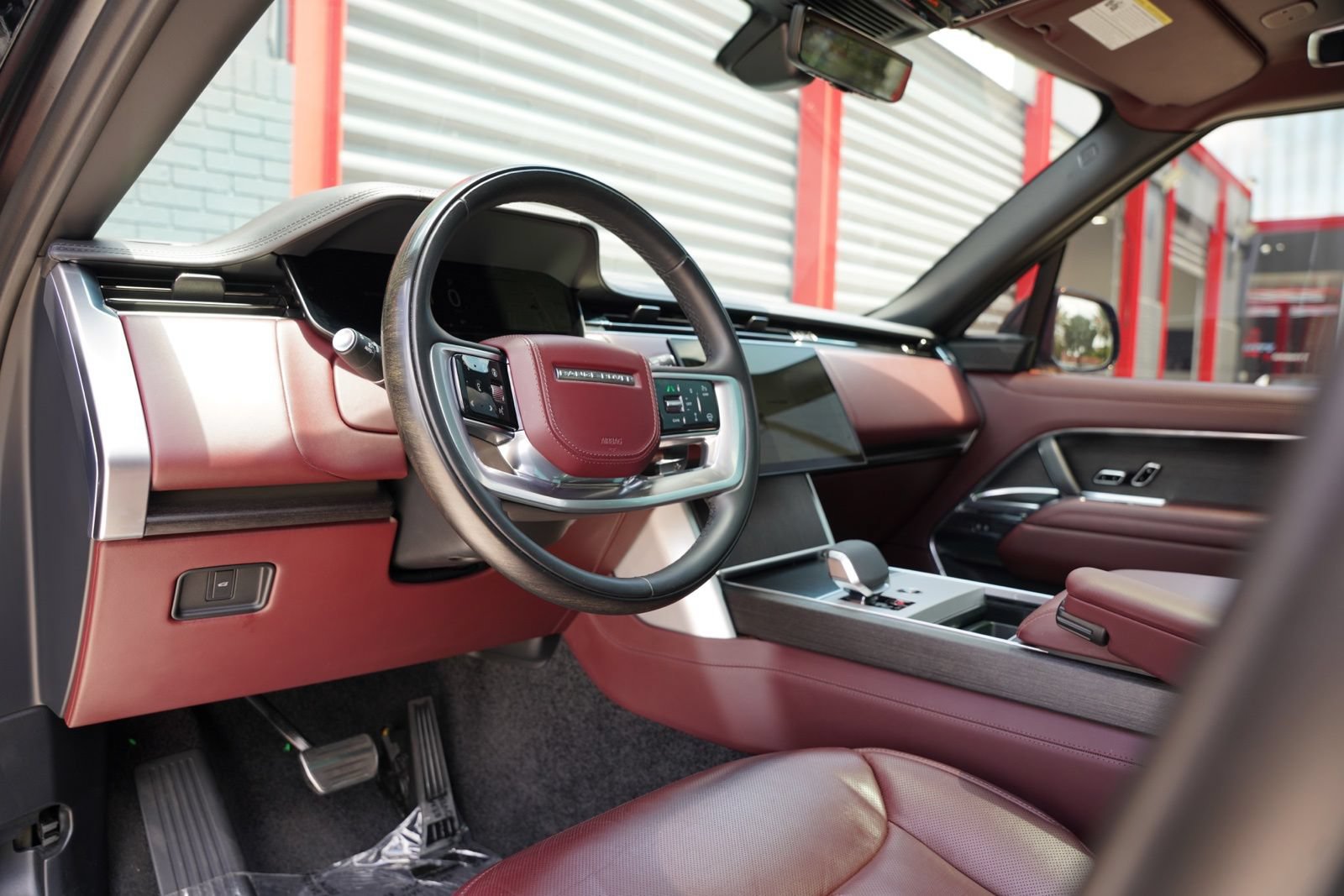 Used 2024 Land Rover Range Rover Long Wheelbase Autobiography AWD/4WD image 15