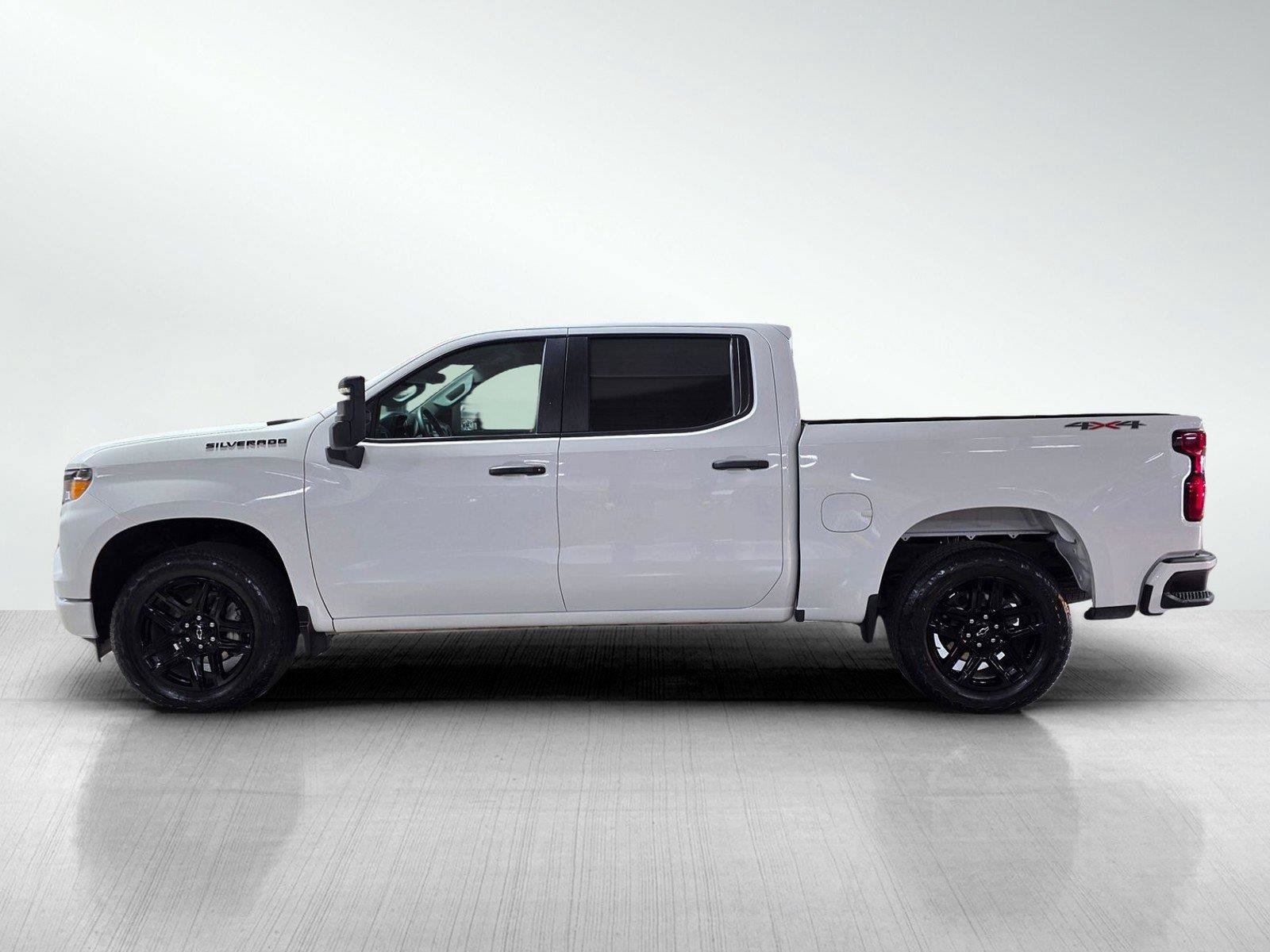 Used 2023 Chevrolet Silverado 1500 Custom w/ LPO, Dark Essentials Package AWD/4WD image 4