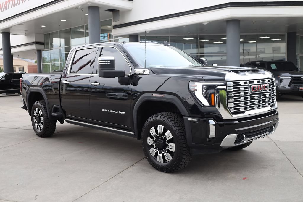 Used 2026 GMC Sierra 3500 Denali w/ Technology Package AWD/4WD image 8
