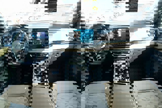 New 2026 Volkswagen Atlas Cross Sport SE image 29