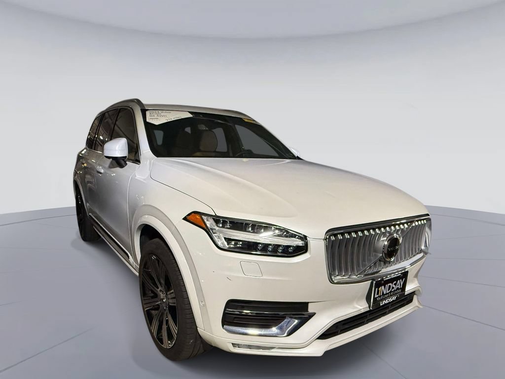 Used 2024 Volvo XC90 B6 Ultimate w/ Protection Package Premier AWD/4WD image 3