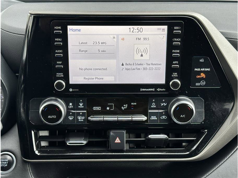 Used 2020 Toyota Highlander LE AWD/4WD image 26