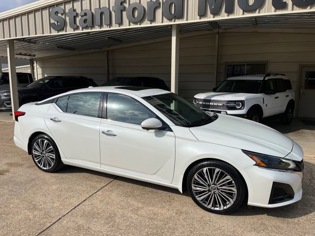 Used 2023 Nissan Altima 2.5 SL image 2