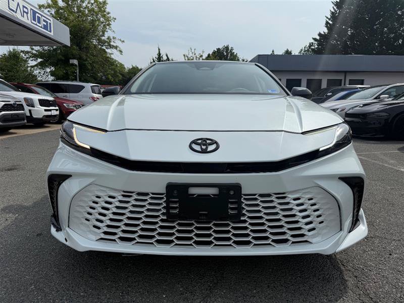 Used 2025 Toyota Camry XSE FWD image 2