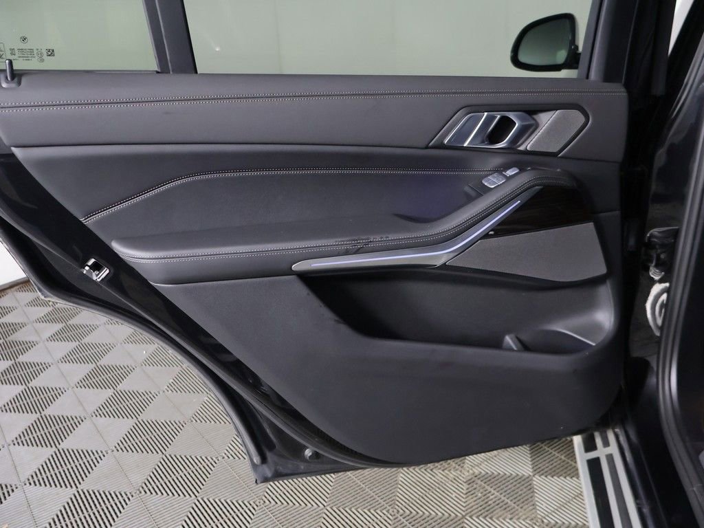 Used 2024 BMW X7 xDrive40i w/ Executive Package AWD/4WD image 32