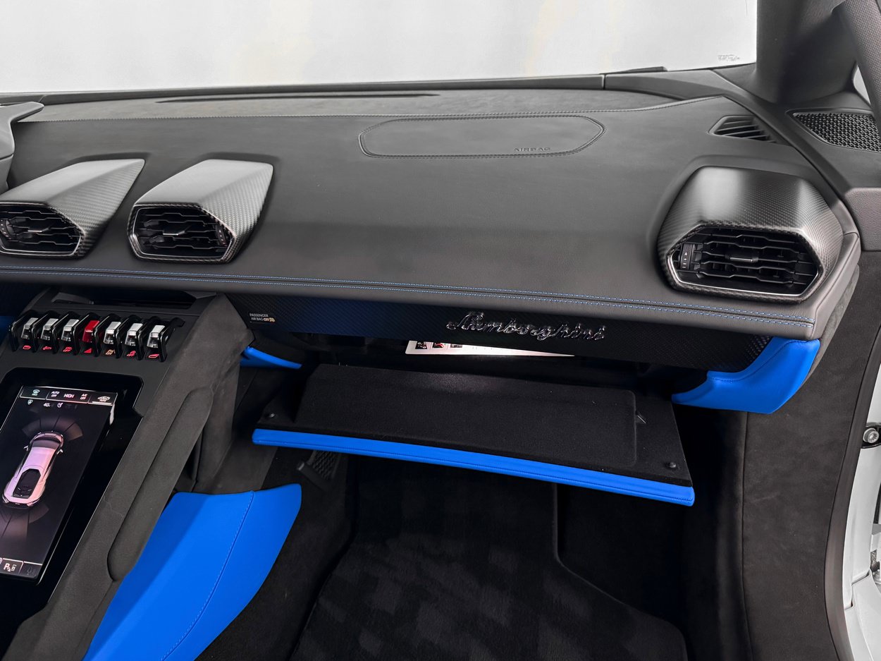 Used 2023 Lamborghini Huracan Tecnica RWD image 30